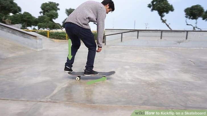 how to do a kickflip on a skateboard easy- right foot position