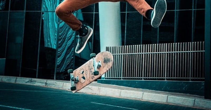 how to kickflip on a skateboard